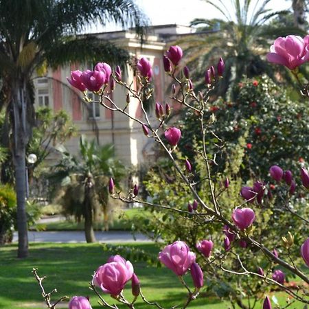 Casina Via Foria Bed and Breakfast Νάπολη Εξωτερικό φωτογραφία