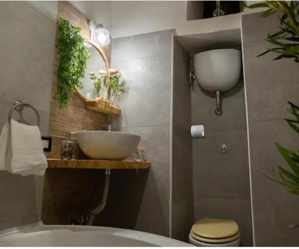 Casina Via Foria Bed and Breakfast Νάπολη Εξωτερικό φωτογραφία