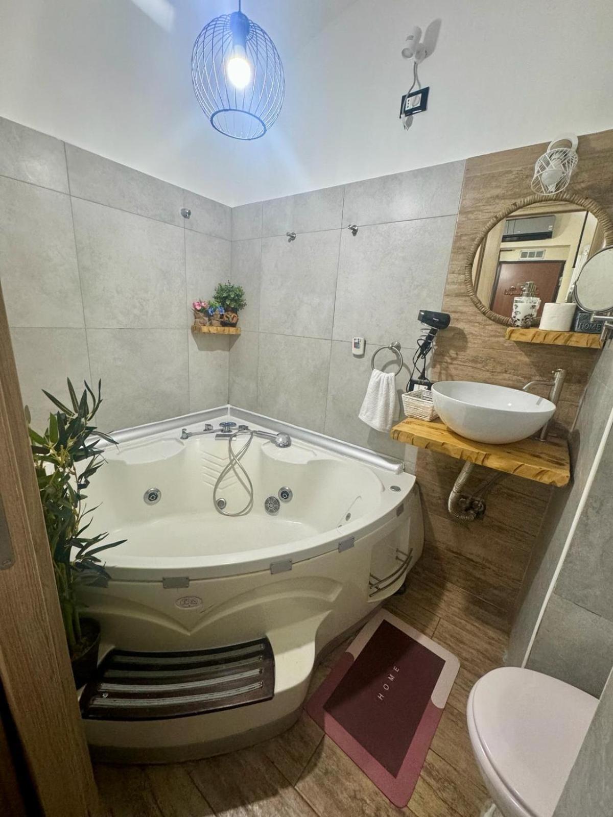 Casina Via Foria Bed and Breakfast Νάπολη Εξωτερικό φωτογραφία